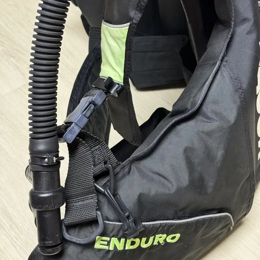 Dacor Enduro 스쿠버 다이빙 BCD 비씨 M size