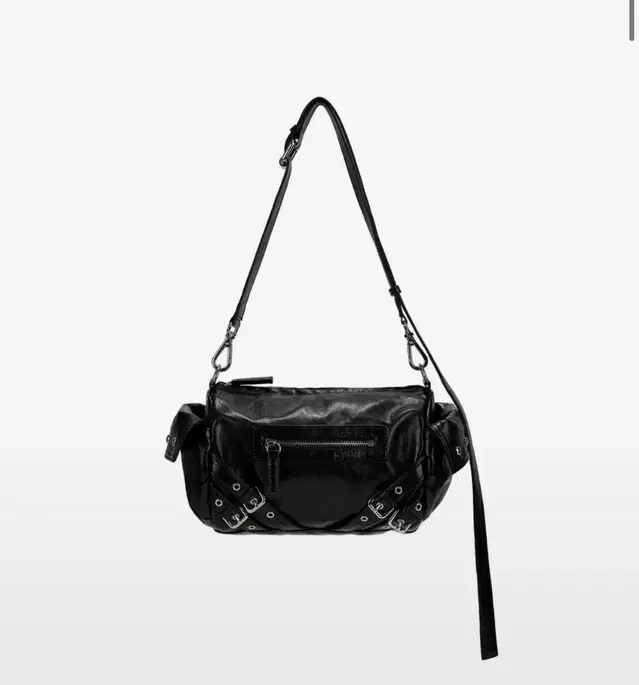 [새상품] 다이닛 STUD POCKET BAG IN BLACK