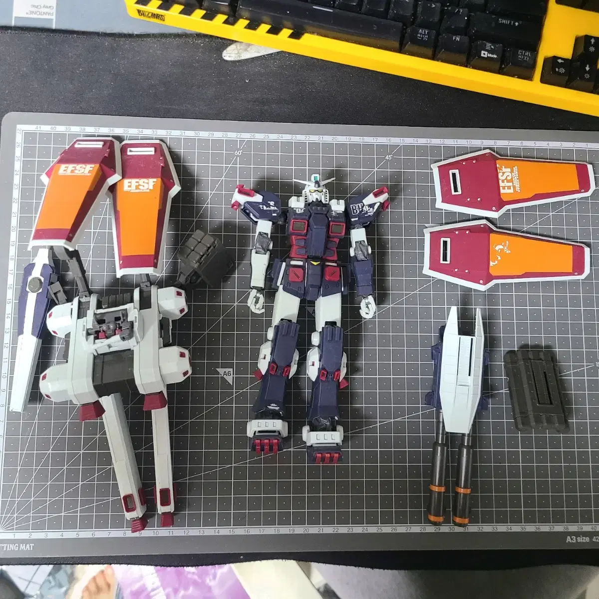 [Prefabricated] MG Gundam (Thunderbolt,New Gundam)