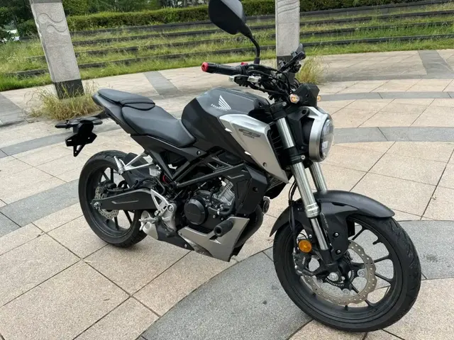 혼다 cb125r 21년형 abs 무꿍무슬립 팝니다