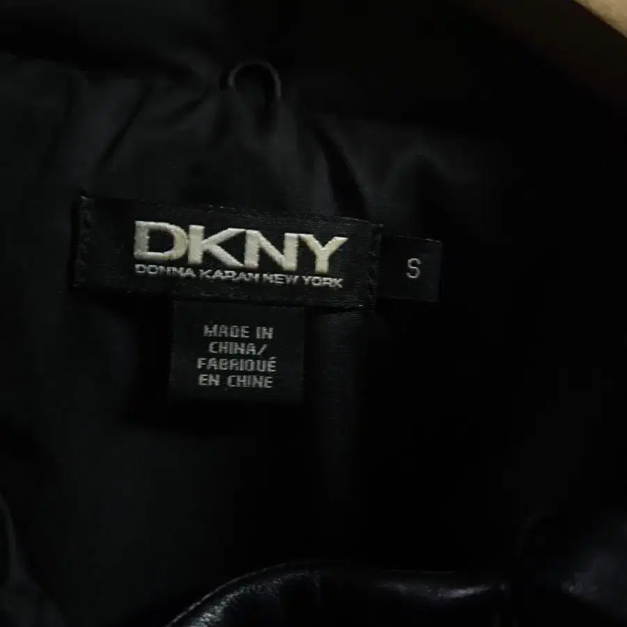 123](매장판)DKNY 덕다운 패딩자켓, S