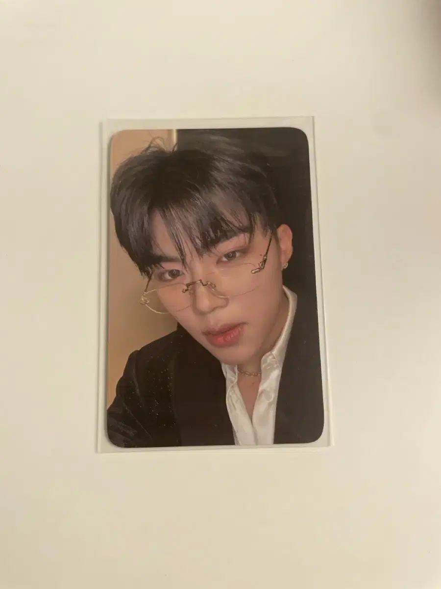 zerobaseone park gunwook rimless photocard wts