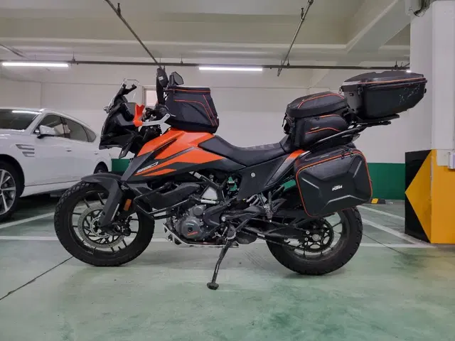 ktm 390 adv 신차급