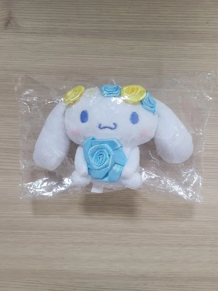 (Unsealed)Sanrio Cinnamoroll Flower Happy Koozies doll sells