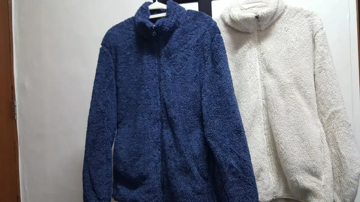 Uniqlo Furis size L Unisex