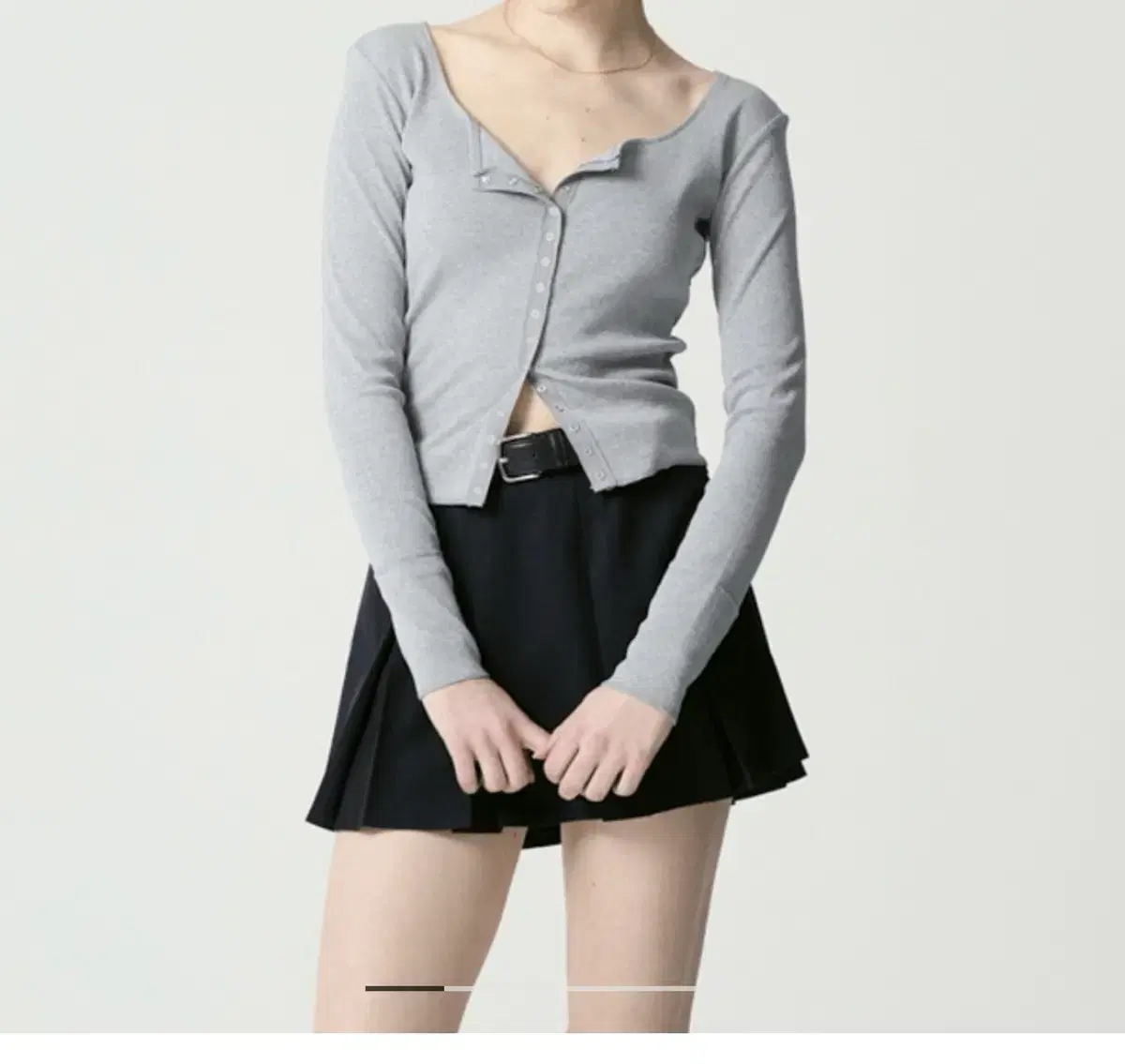 글로니 IVY PLEATED MINI SKIRT (NAVY) Xsmall