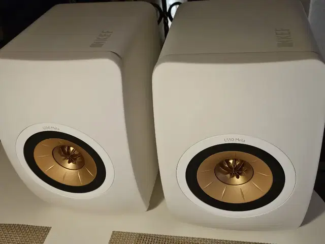 kef ls50 meta white+체르노프 스피커케이블