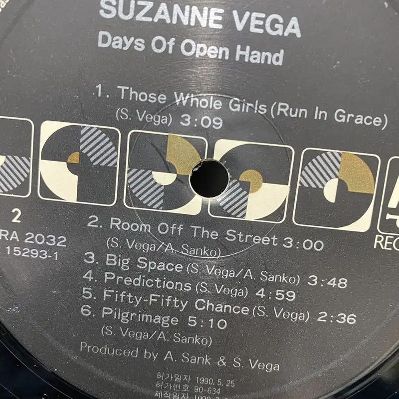 SUZANNE VEGA LP / AA5346