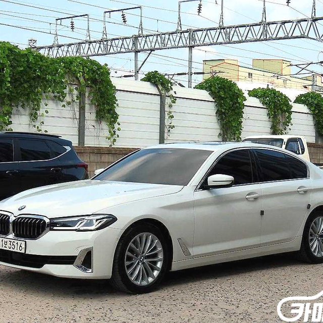 BMW5시리즈 (G30) 520i 럭셔리중고차/전액할부/여유자금/군미필