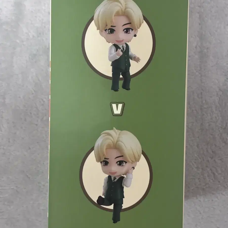 Nendoroid V tiny tan V 태형 뷔 타이니탄 피규어