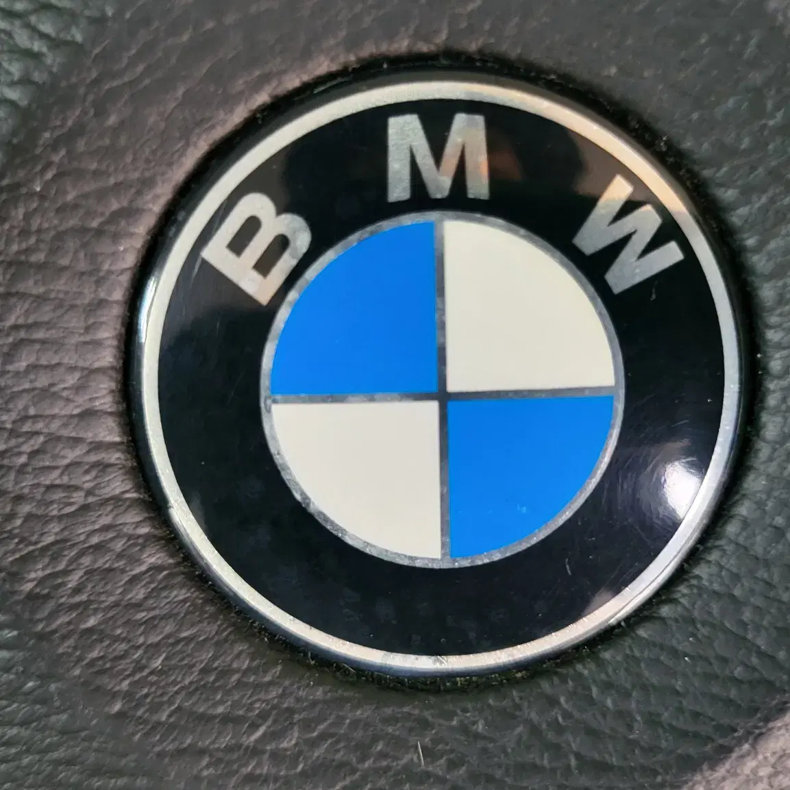 BMW E70 X5 3.0D 08년식 전기형 핸들 에어백