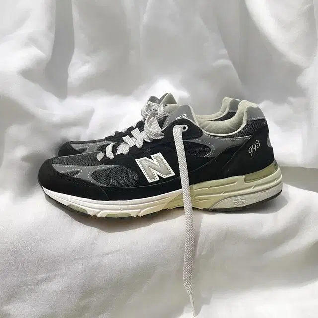 New Balance 993 black