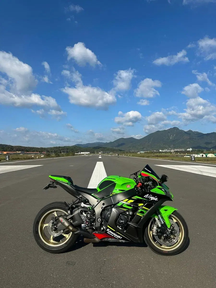 가와사키 19년식 닌자 텐알 zx 10r 3무 차량 판매합니다