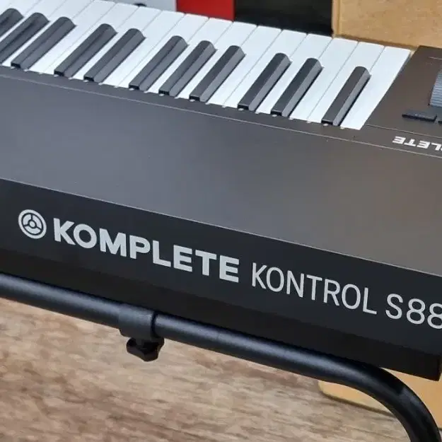 마스터키보드 세트 KOMPLETE KONTROL S88