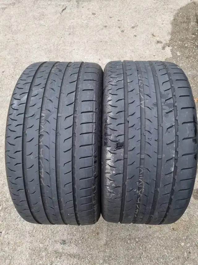 255/35R18 콘티넨탈 mc6 중고타이어 2본 판매