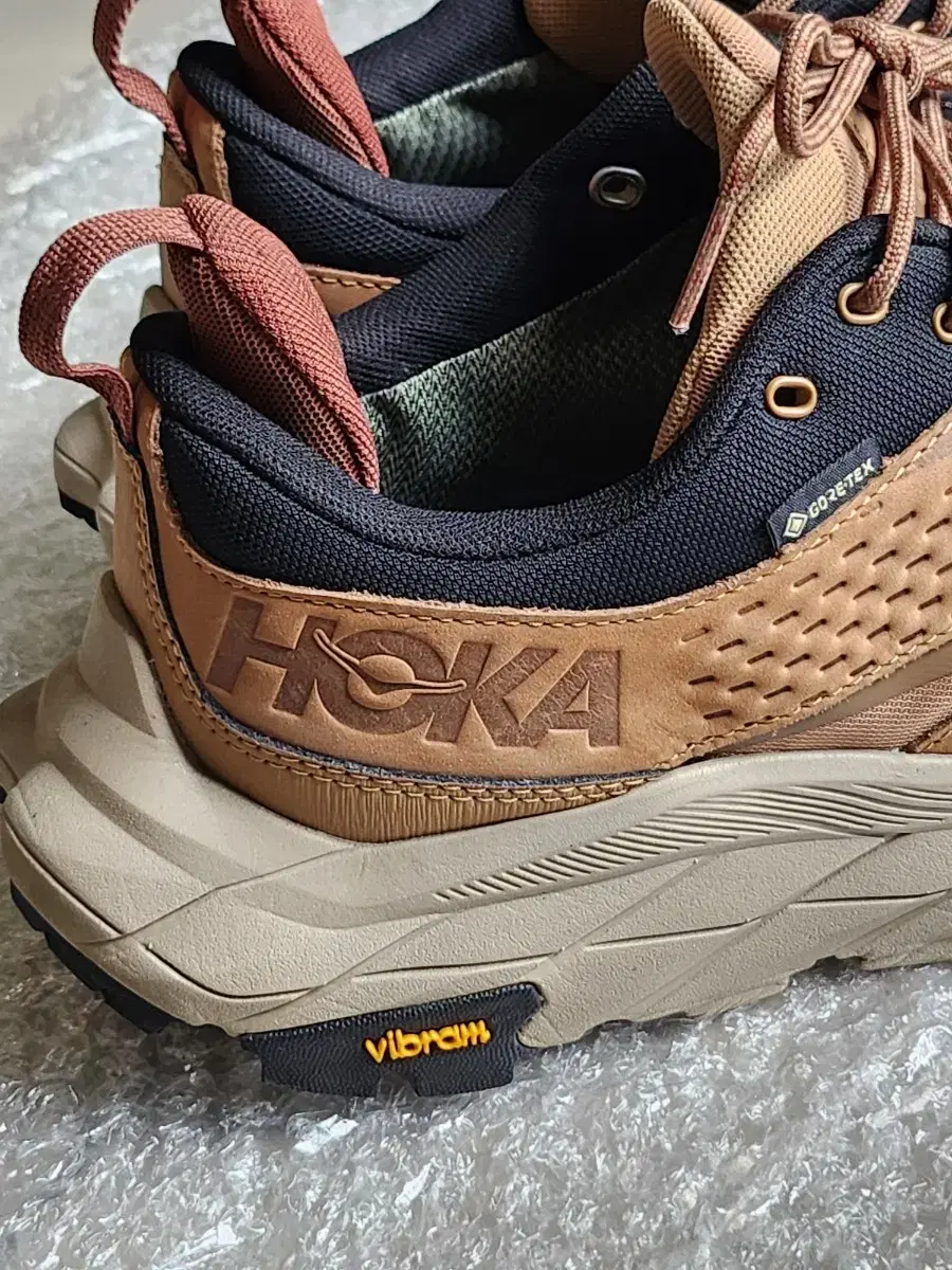 호카 아나카파 고어텍스 비브람 HOKA Anakapa low 275