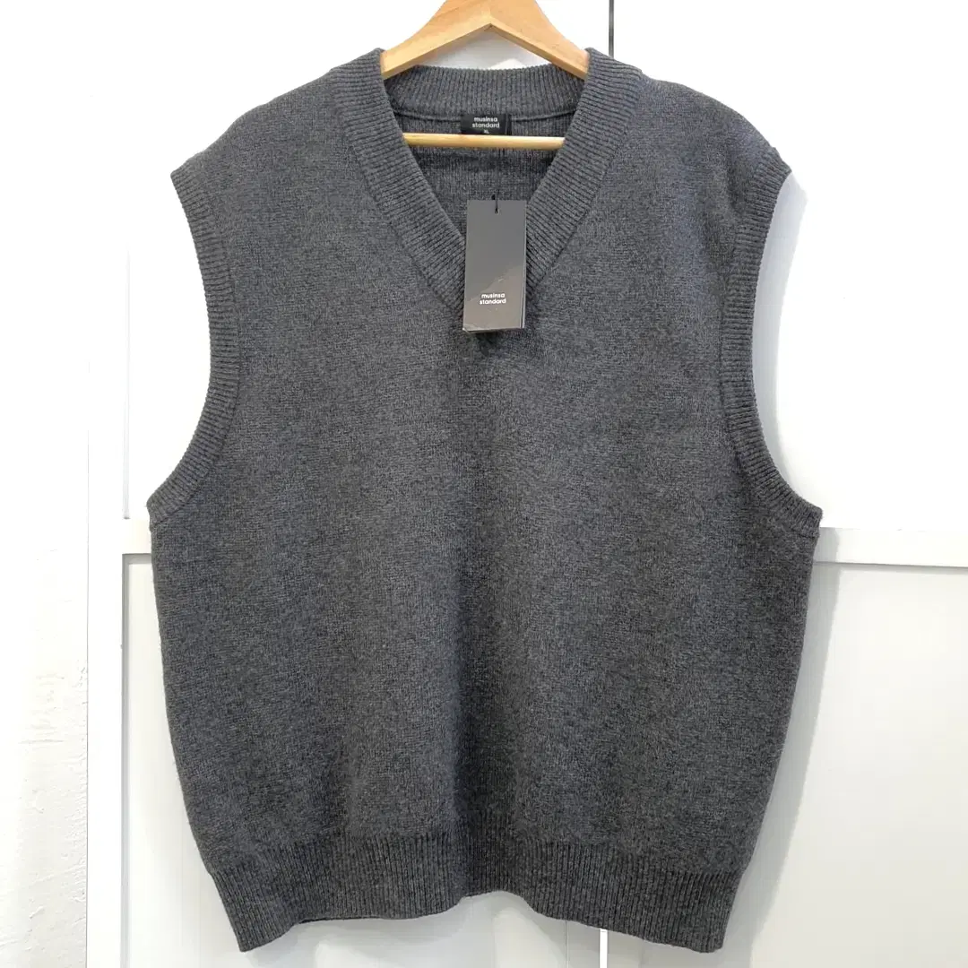 MensStandard Knit VestNew