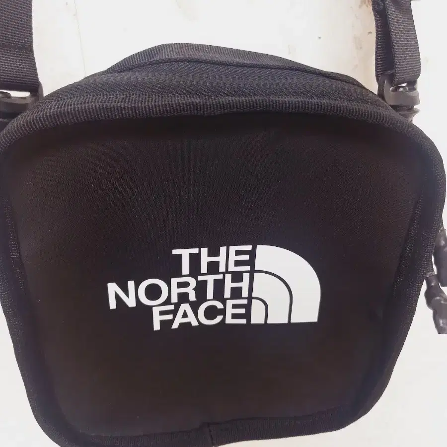 노스페이스 NORTH FACE 정사각 미니 크로스백