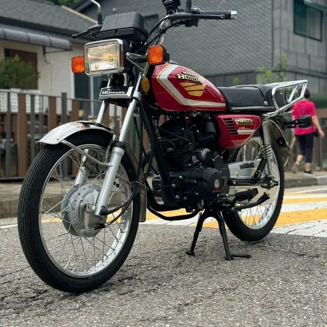 혼다 cg125 신차급차량 800km 판매합니다.