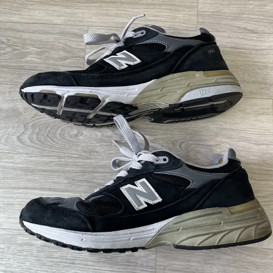 뉴발란스 993 250size