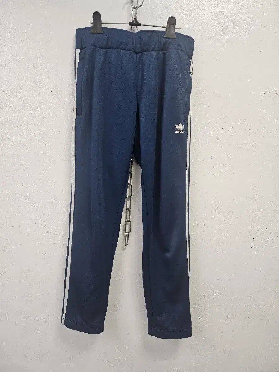 Adidas Pants 100