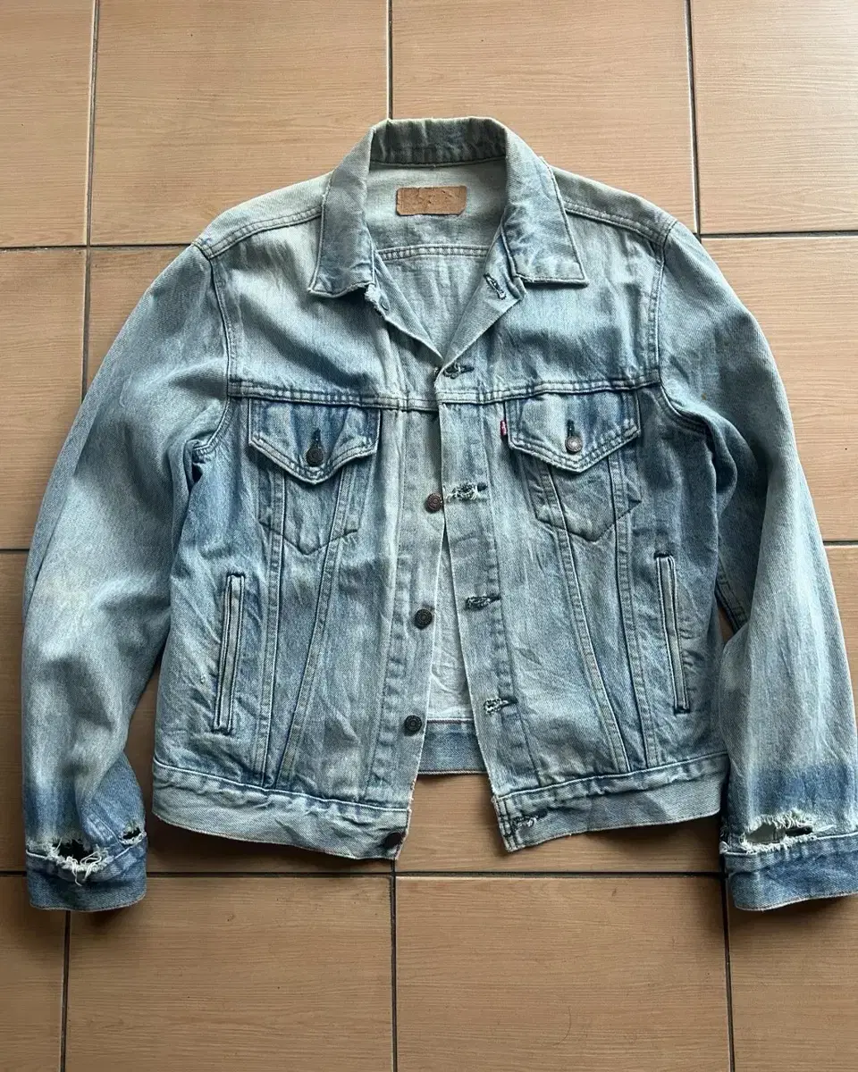 80s Levis denim jacket