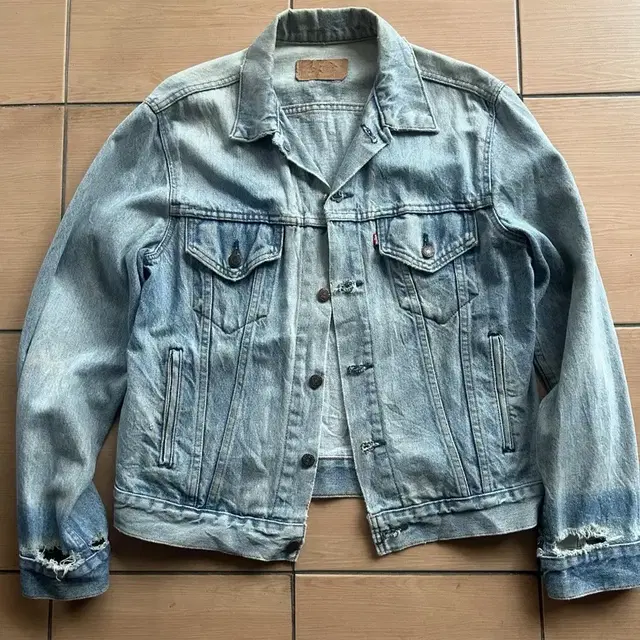 80s Levis denim jacket