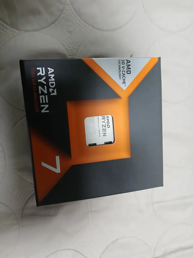 미 개봉 AMD CPU 7800X3D 판매 합니다.