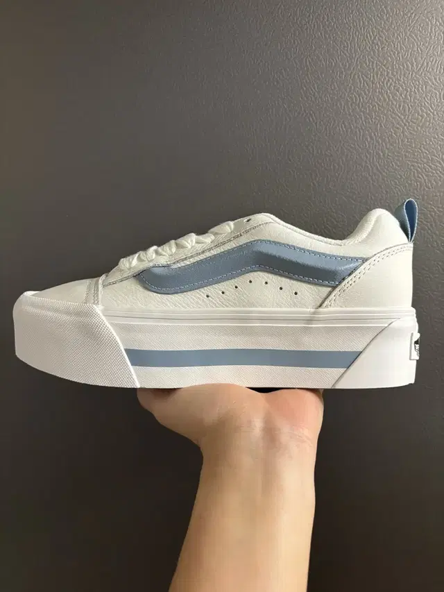 250 반스 뉴 스택 스니커즈  새상품 VANS