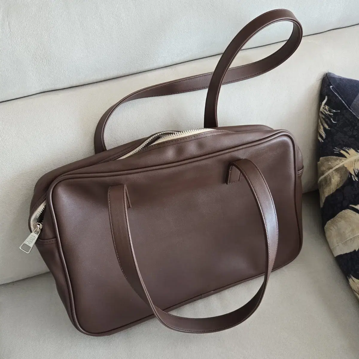 필인더블랭크 trapezoid shoulder bag 코코