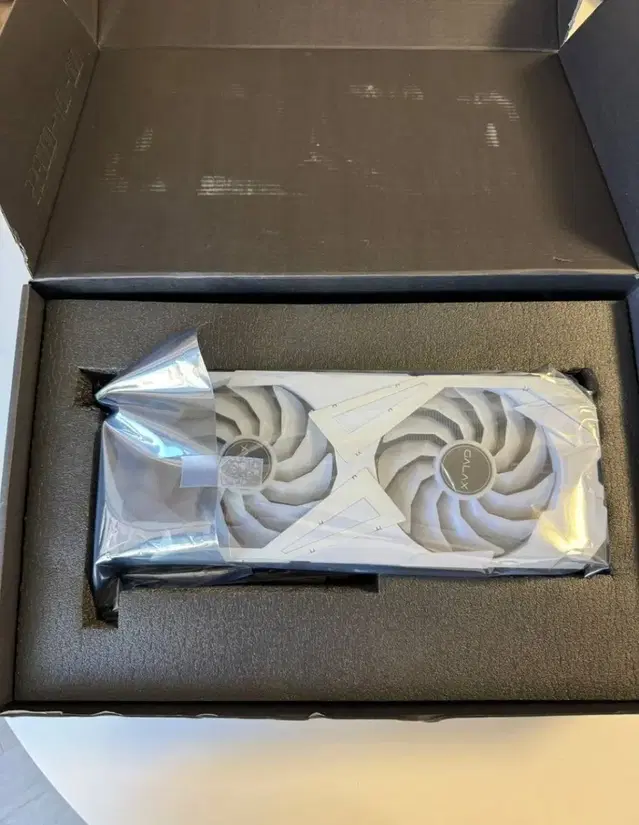 갤럭시 GALAX RTX3070TI EX WHITE 8GB 그래픽카드