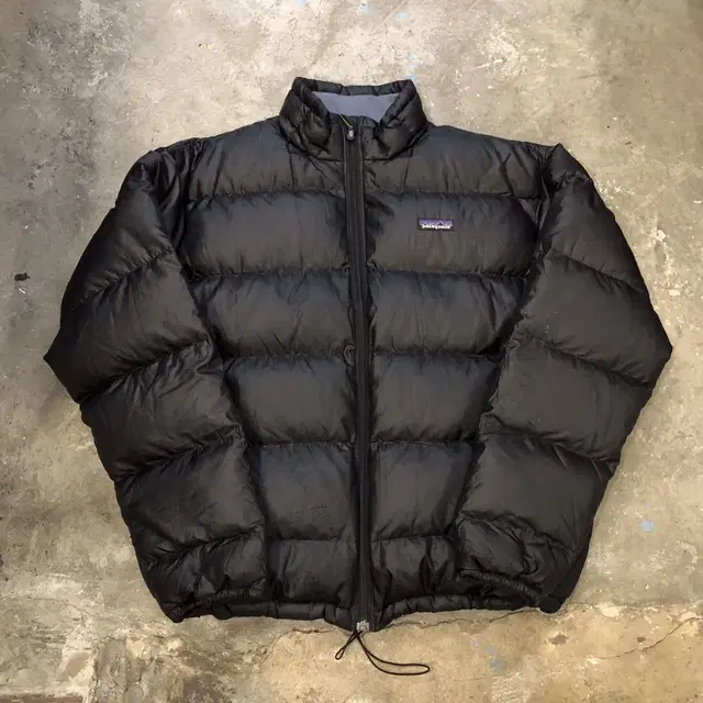 06 Patagonia Down Jacket - L (105)