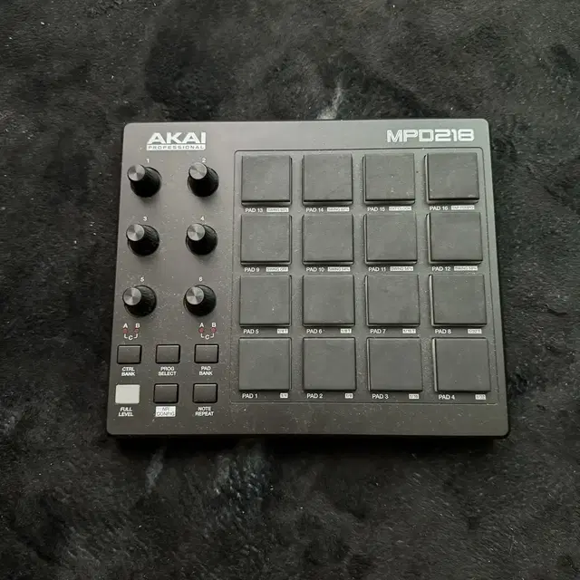 AKAI MPD218