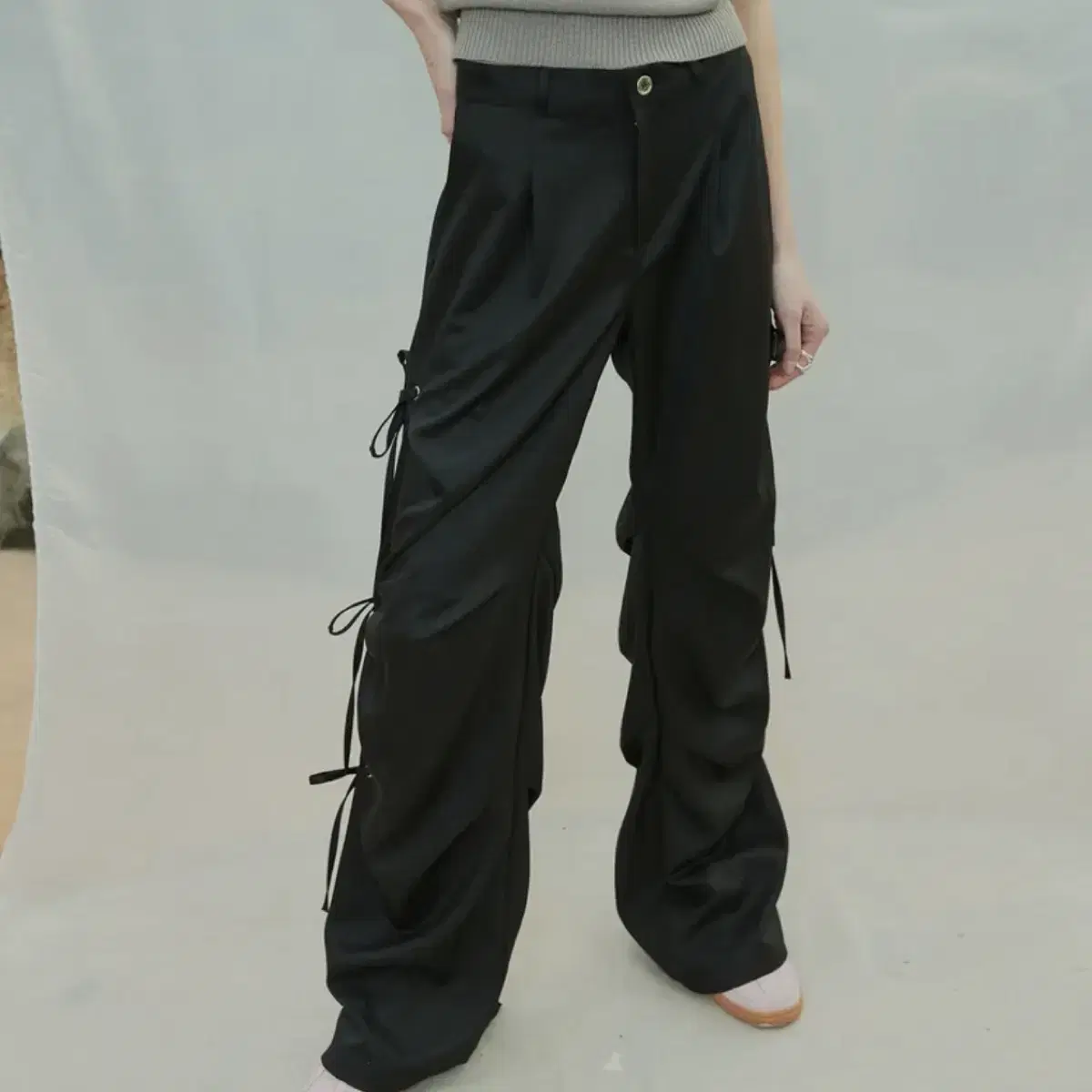 라티젠 L9 RIBBON EYELET POINT PANTS(BLACK)