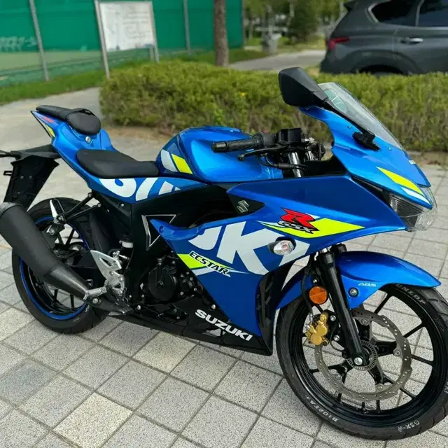 스즈키 gsx-r125 21년형 abs 신차급 팝니다