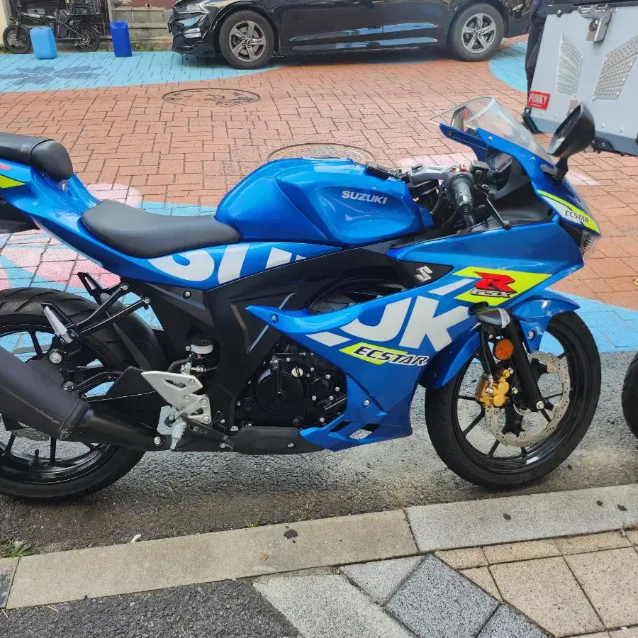 신차급 gsxr125 23년식 팝니다