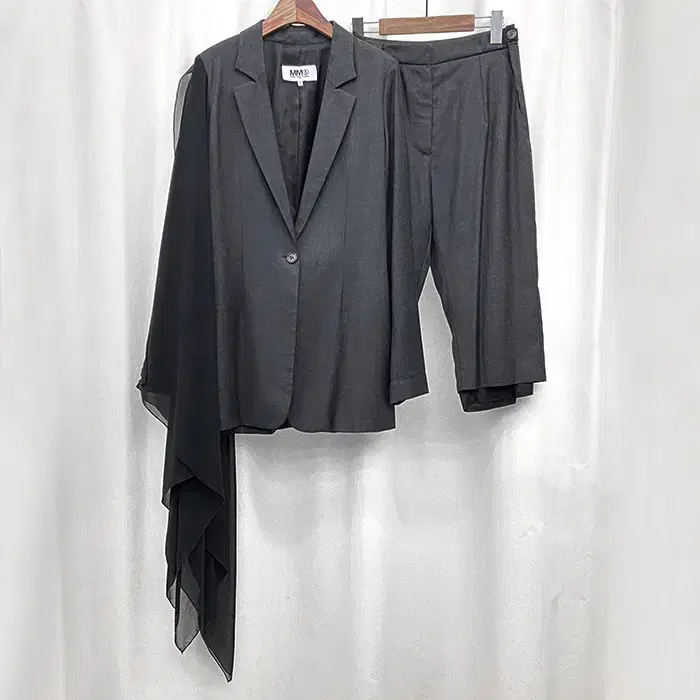 MM6 Maison Margiela Scarf Setup