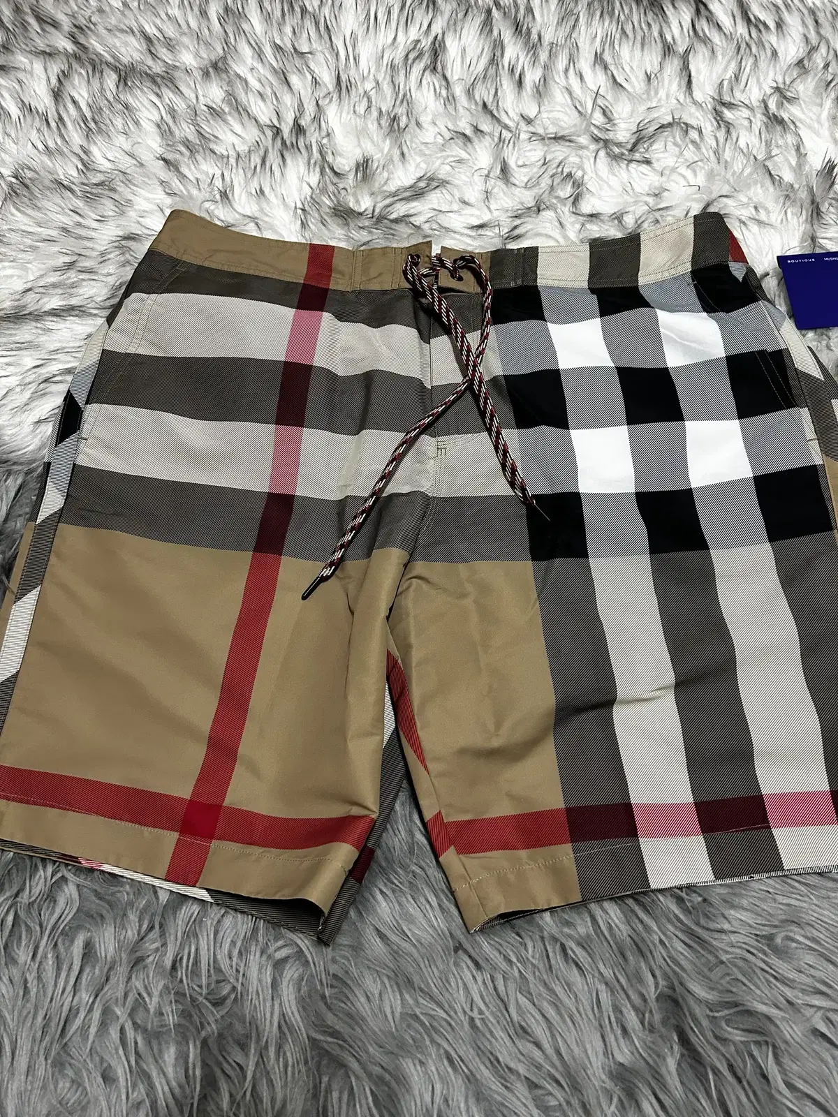 [WINDOWS ON] Burberry Check Swim Shorts Archive Beige (XL)