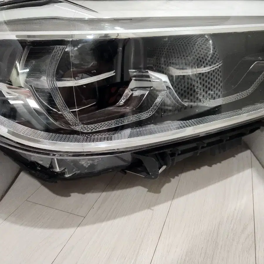 bmw 520d g30 조수석 led 라이트 팝니다