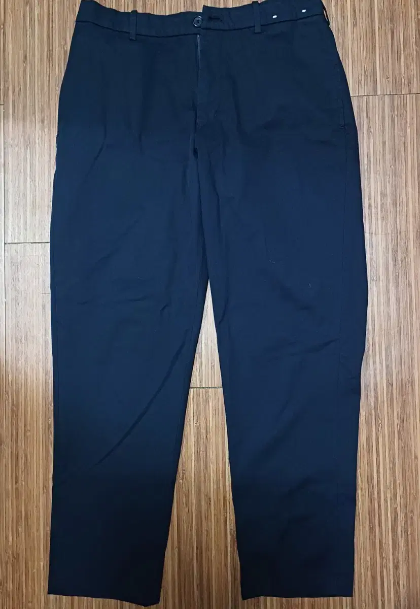 Uniqlo Ankle Pants size M brand new and in great condition