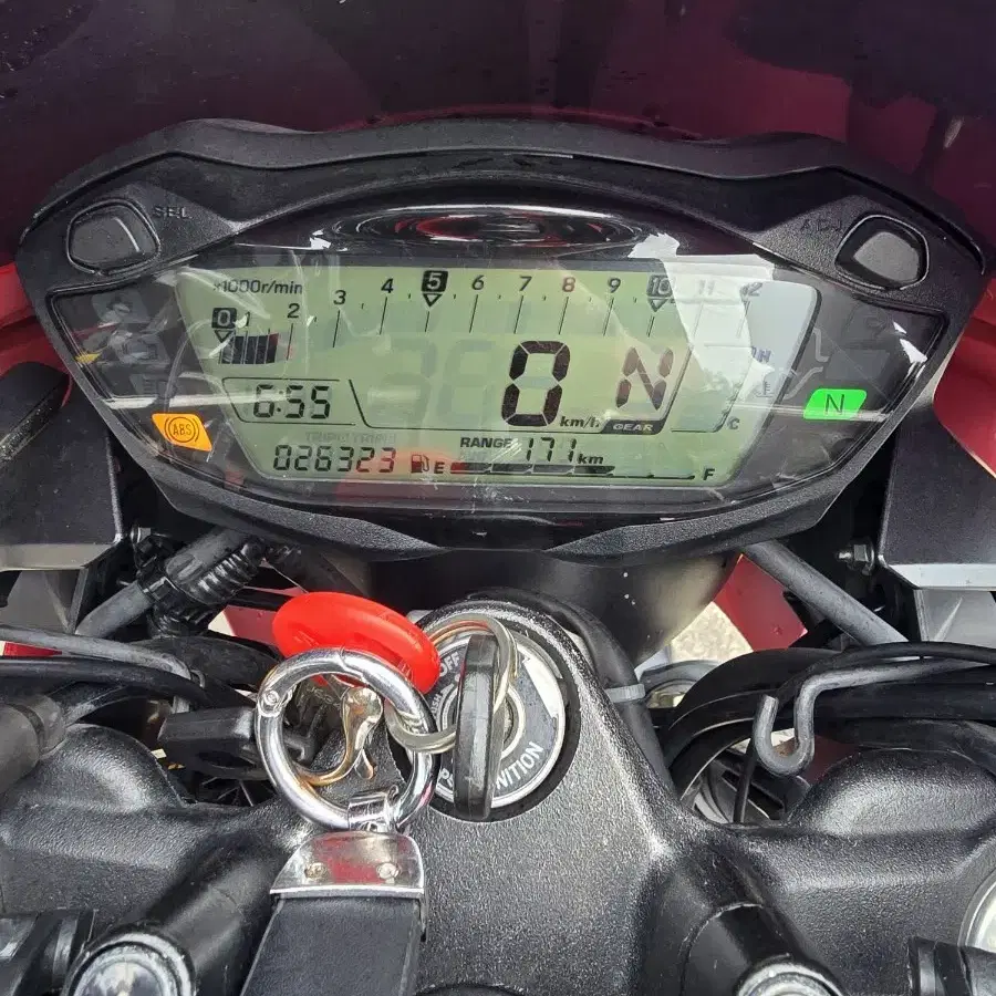 17년 짧은키로수 sv650위탁판매