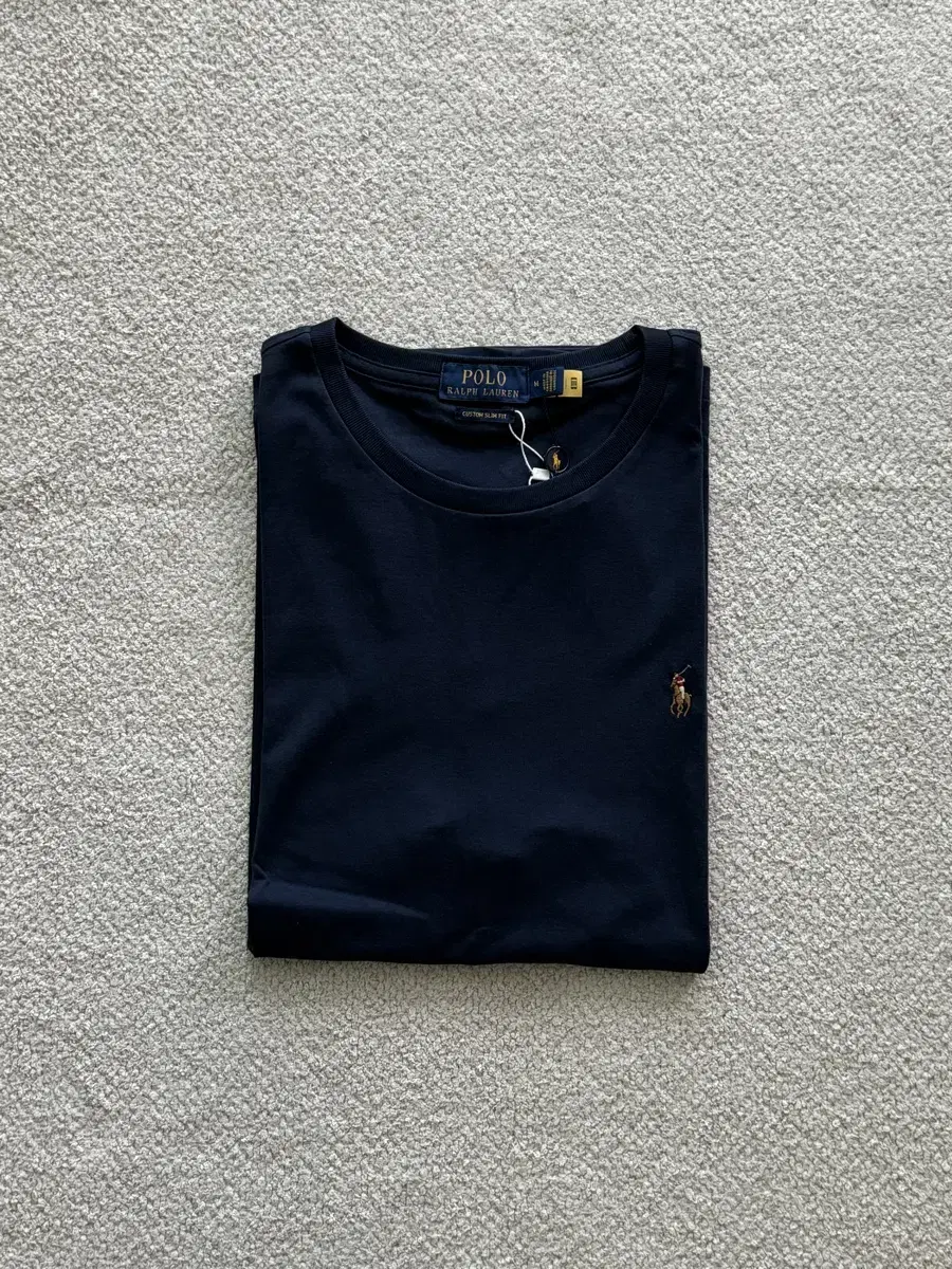 [new/authentic] department store version polo soft touch vahn short sleeve tee/navy