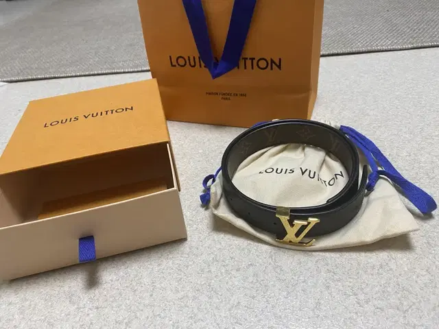 루이비통 여성 LV 이니셜 30mm 리버서블 모노그램 벨트