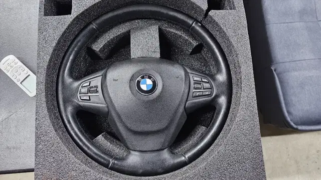 Bmw X5 30d F15 핸들(에어백&스위치포함) 판매합니다