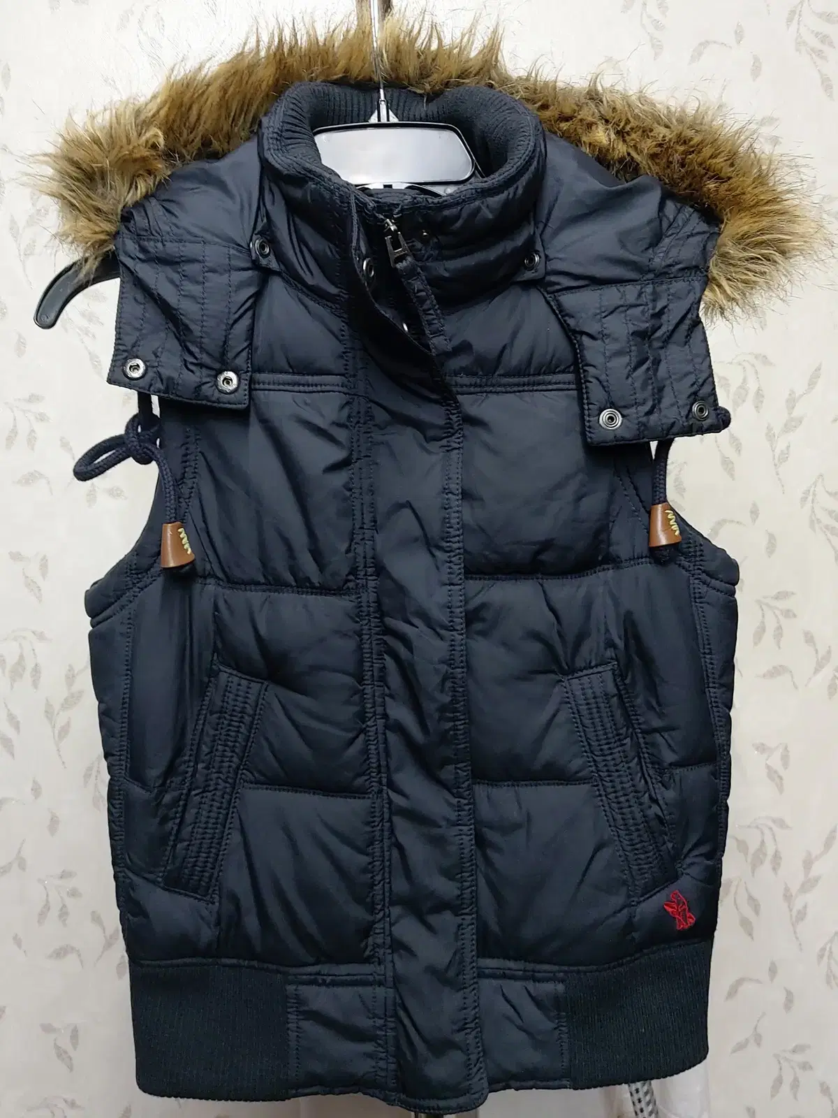 WHO.A.U/Huayu S/84A Hooded Vest/Padded Vest