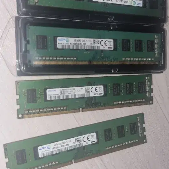 삼성 ddr3 4g 12800u 4개있음