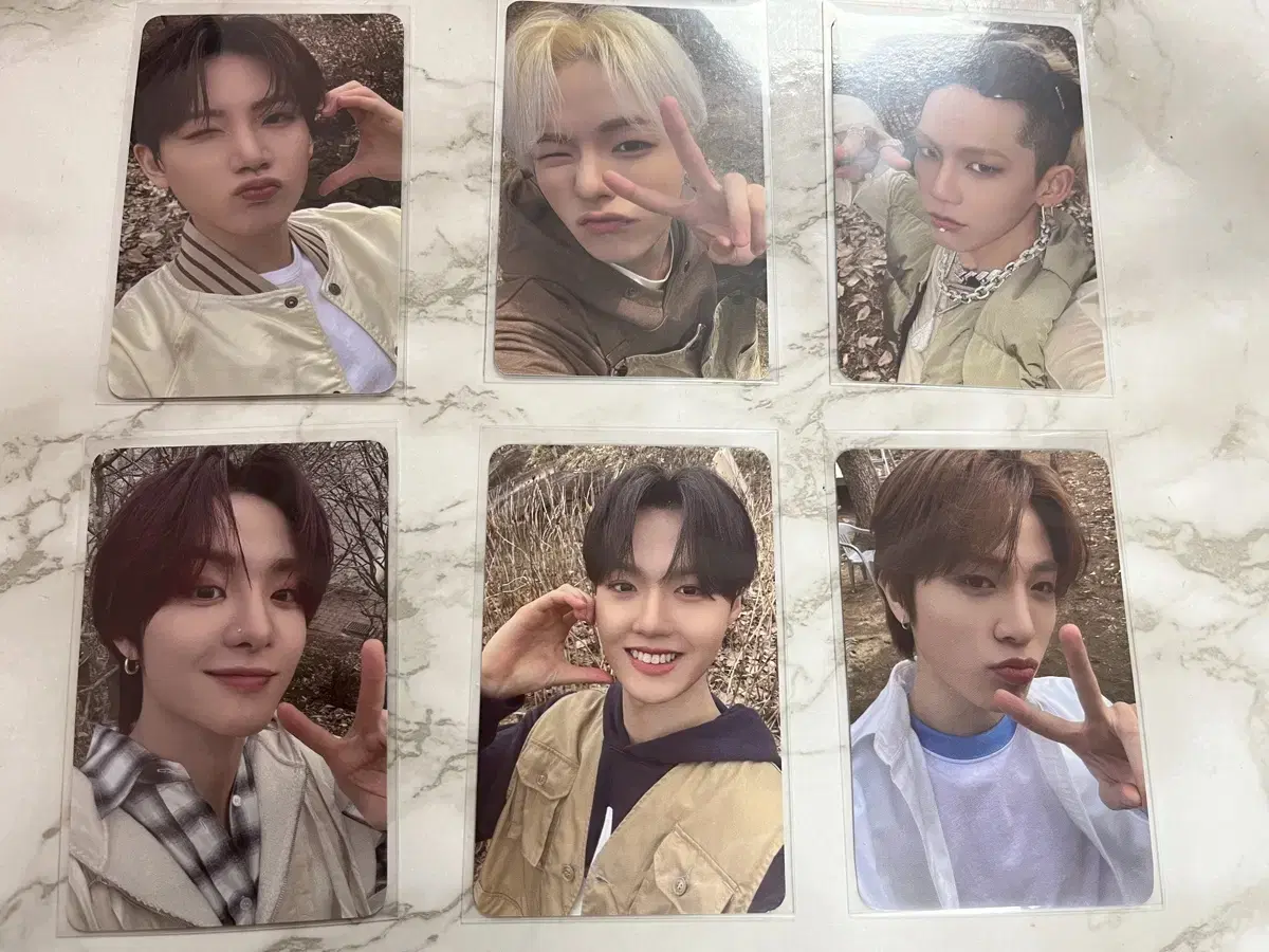 Treasure Crocs photocard is selling