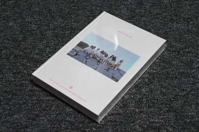 (미개봉) 트와이스 TWICE 1st Photobook