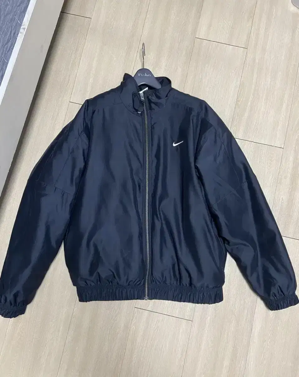 Nike Satin Bomber US size S