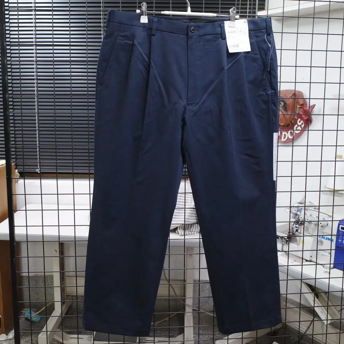 유니클로 FINE CLOTH PANTS 새상품,